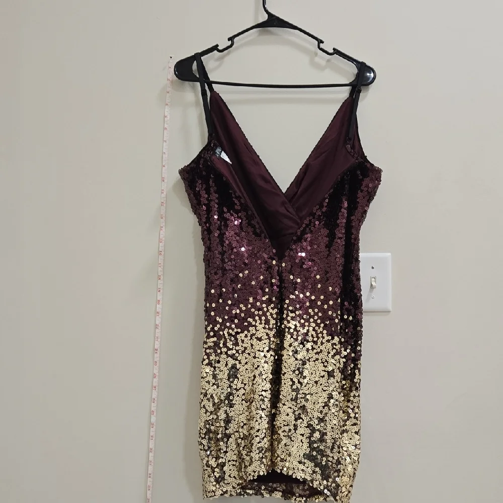 VENUS Burgundy and Gold Sequin Mini Dress **NWOT** - Picture 14 of 15